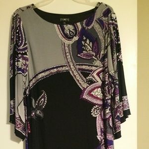 Beautiful black print dress Just above the knees